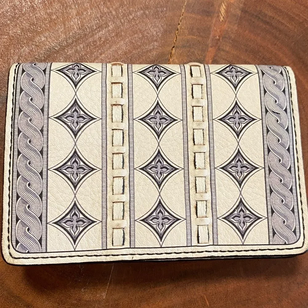 NEW Brighton white‎ ferlorenze credit card wallet
